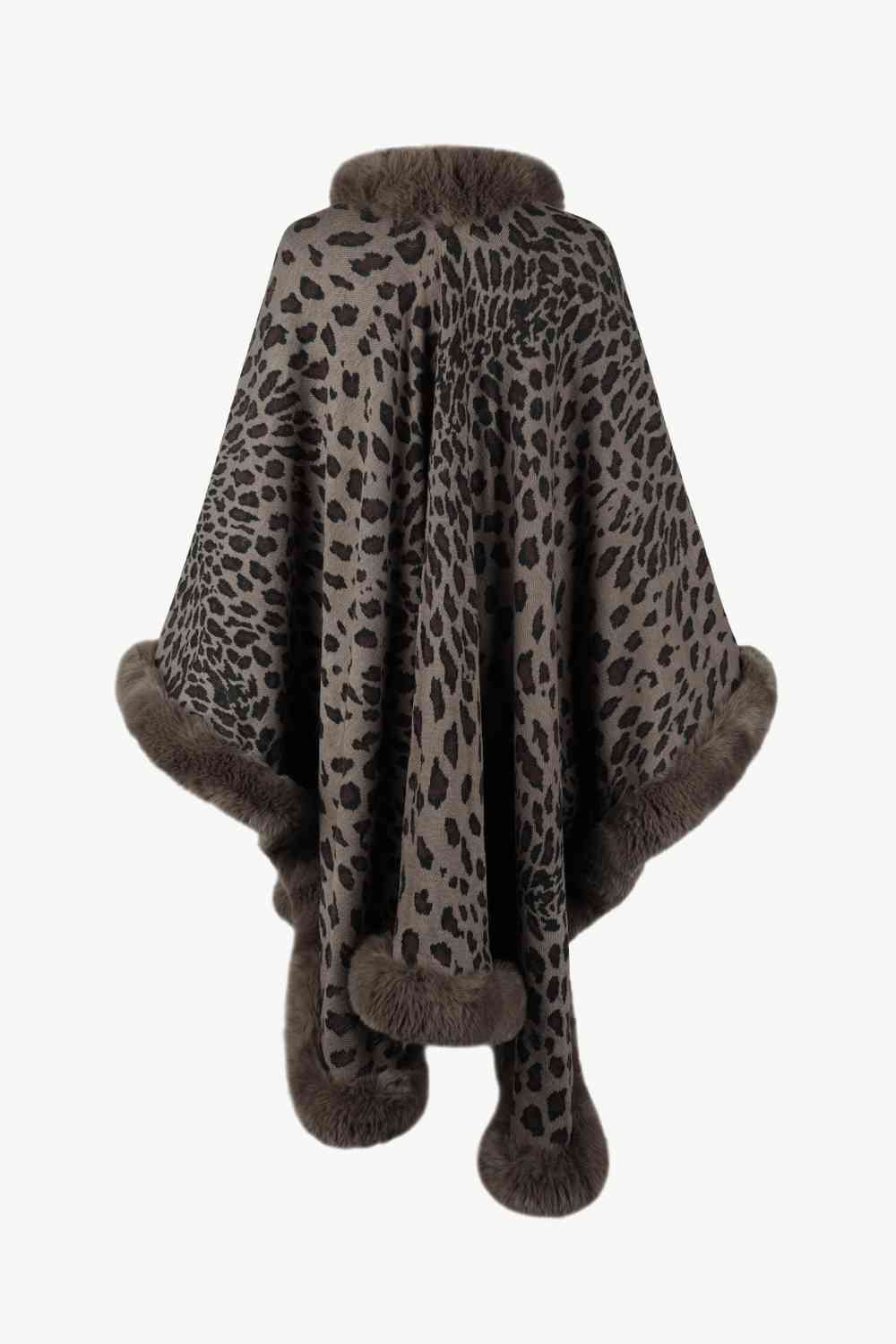 Poncho con frente abierto de leopardo