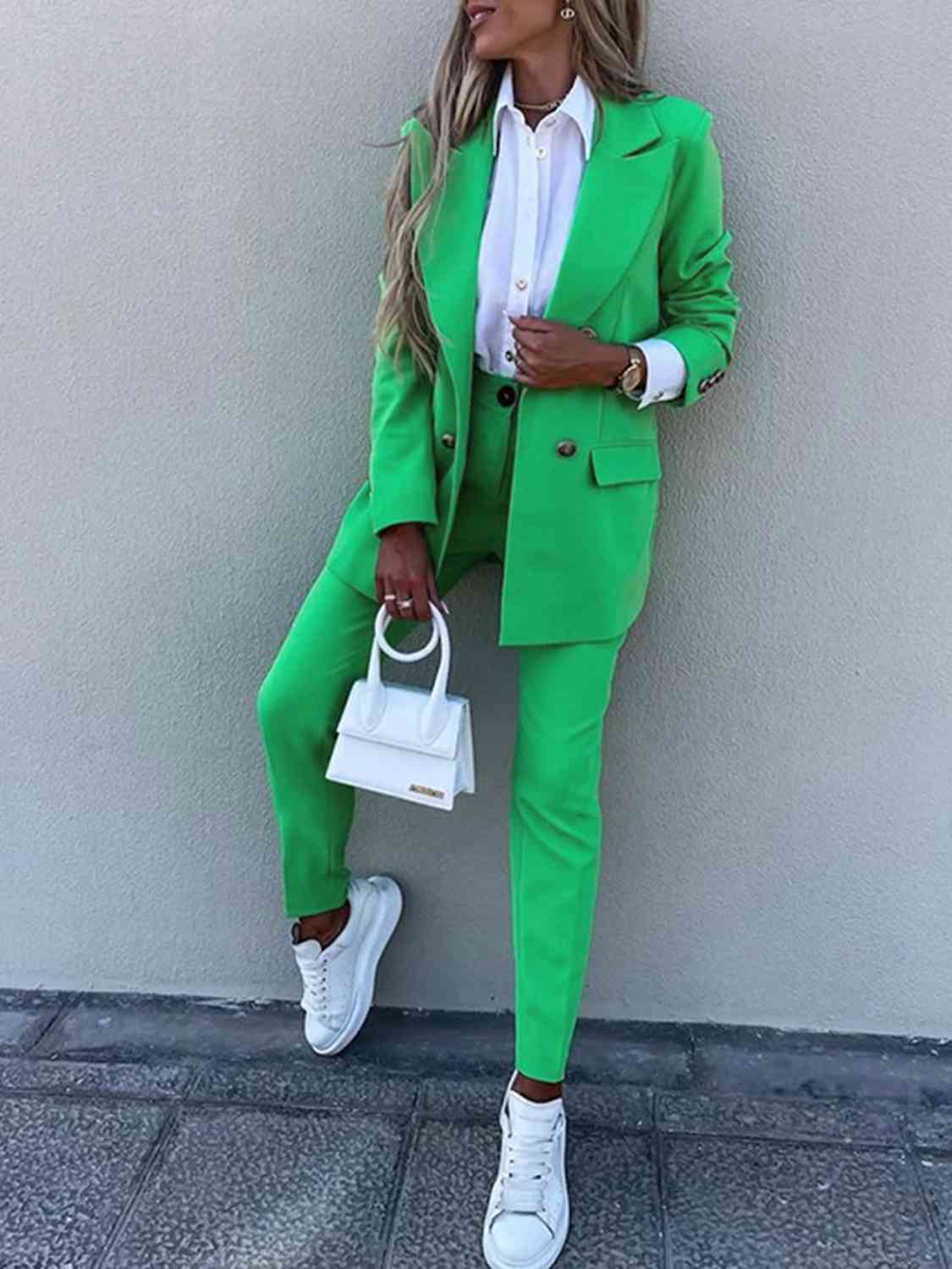 Conjunto de pantalón y blazer de manga larga con cuello de solapa