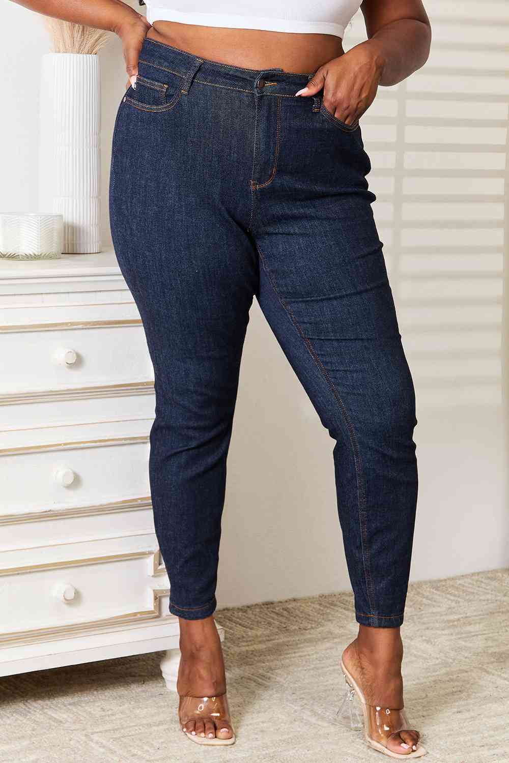 Jean skinny brodé taille haute avec poche Judy Blue