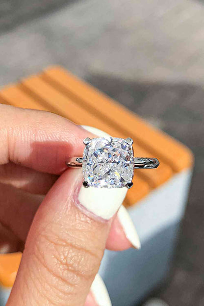 Bague à 4 griffes en zircon de 3,5 carats