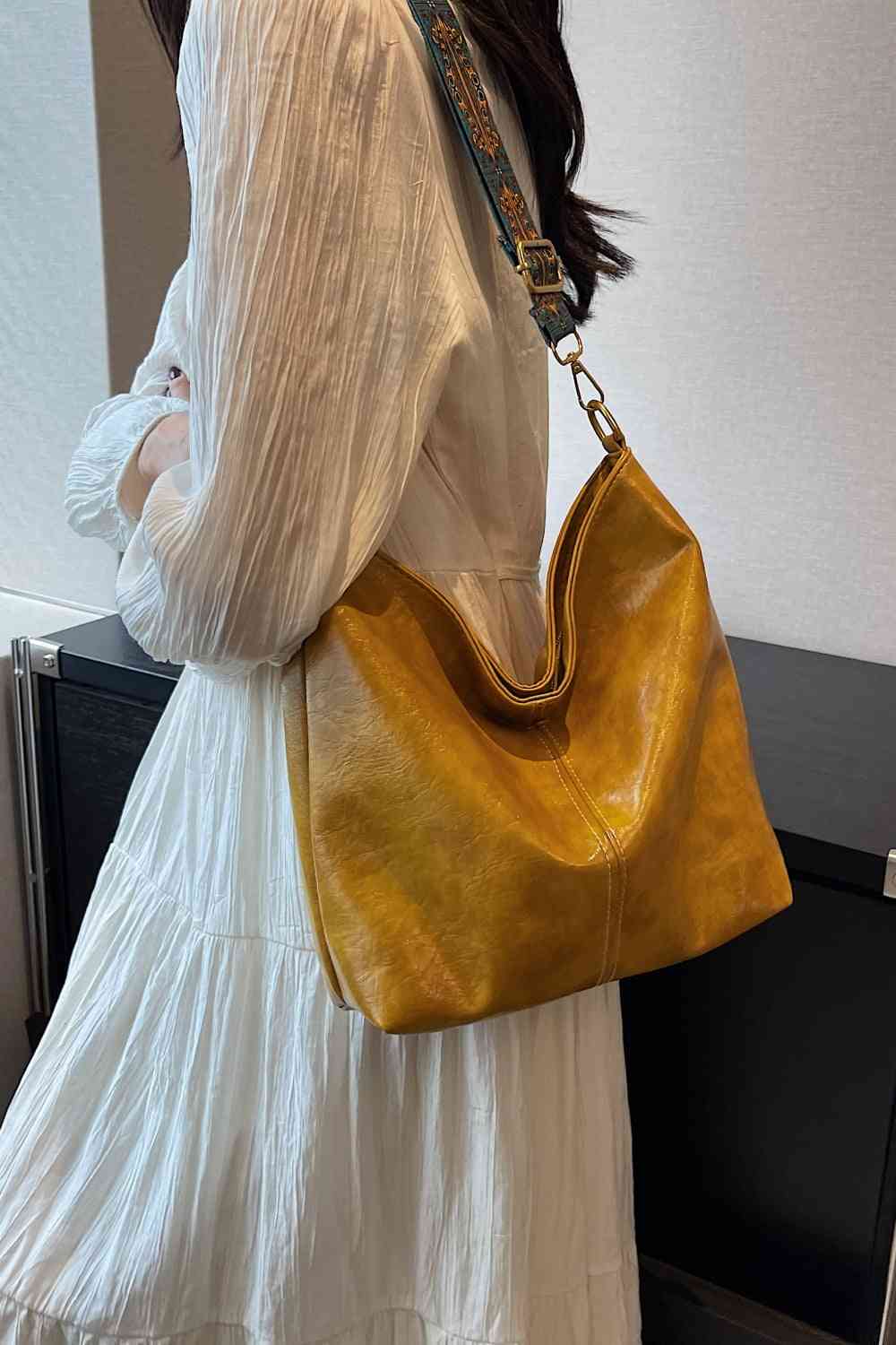 Sac à bandoulière en cuir PU adoré