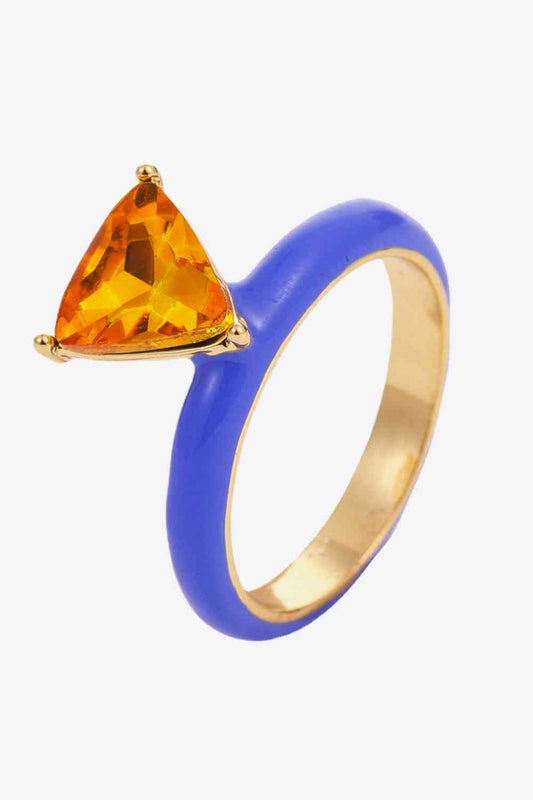 Bague en pierre de verre triangulaire plaquée or 18 carats