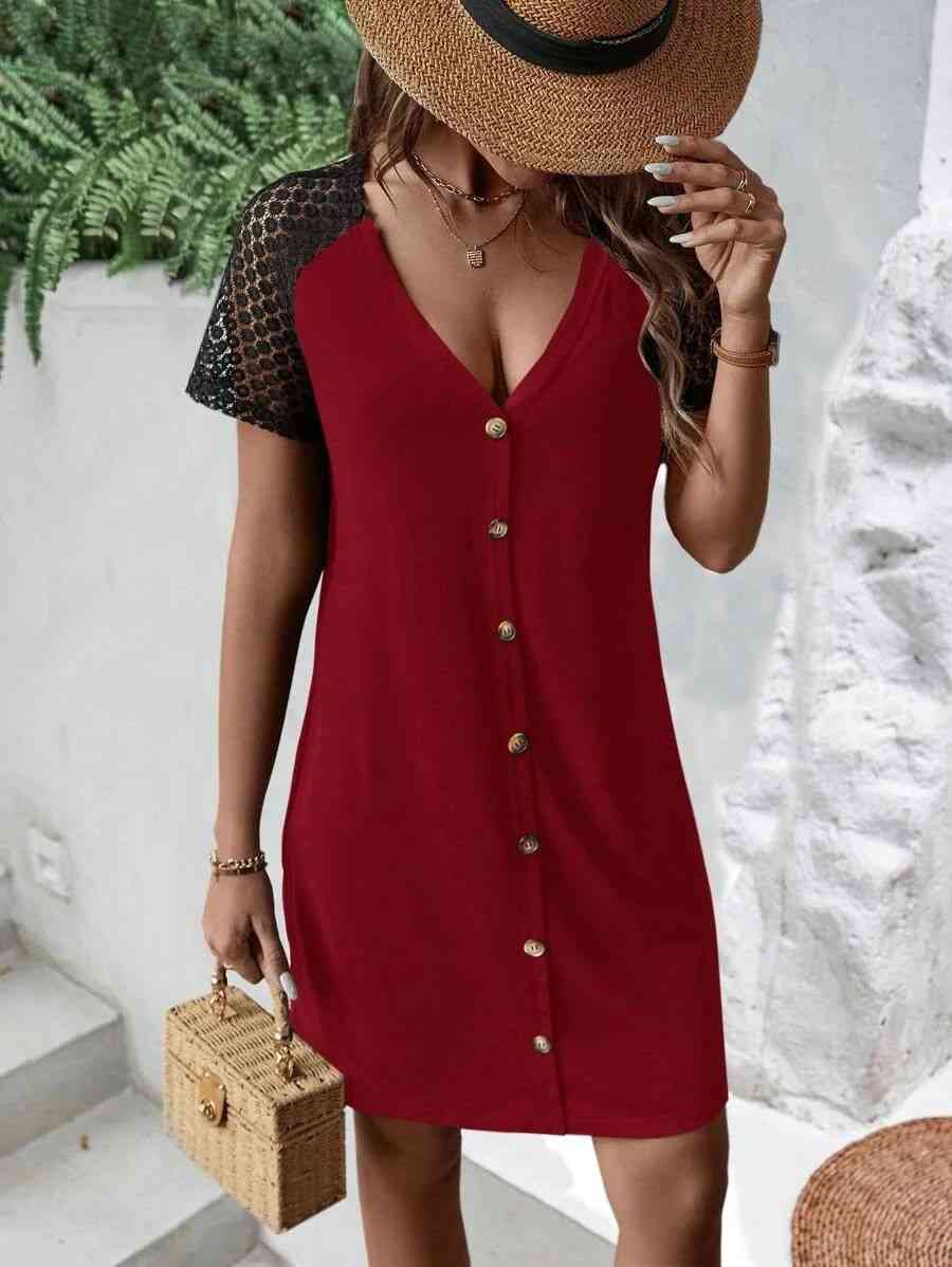 Robe boutonnée à manches raglan et col en V