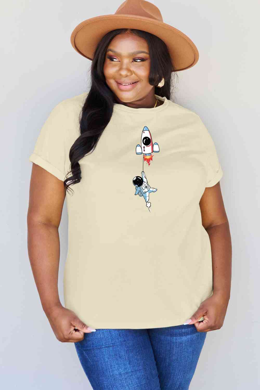 Simply Love T-shirt en coton avec image d'astronaute pleine taille