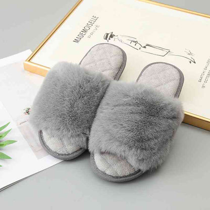 Pantuflas con punta abierta de piel sintética