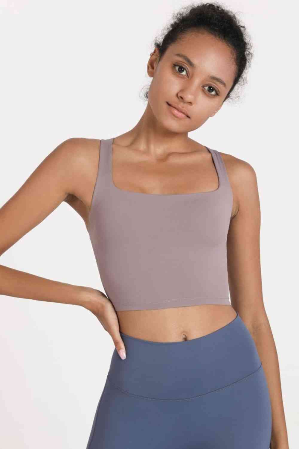 Camisole de sport courte croisée à dos ouvert