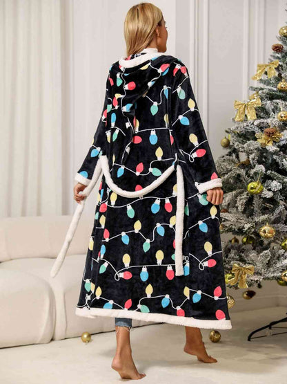 Robe à capuche avec lien à la taille