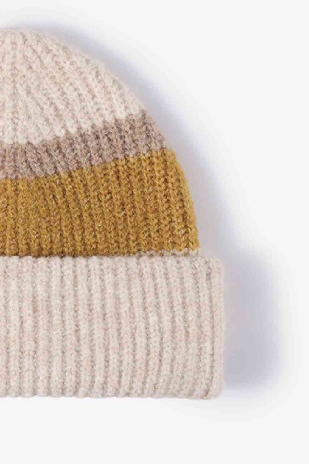 Gorro de punto con puños tricolor