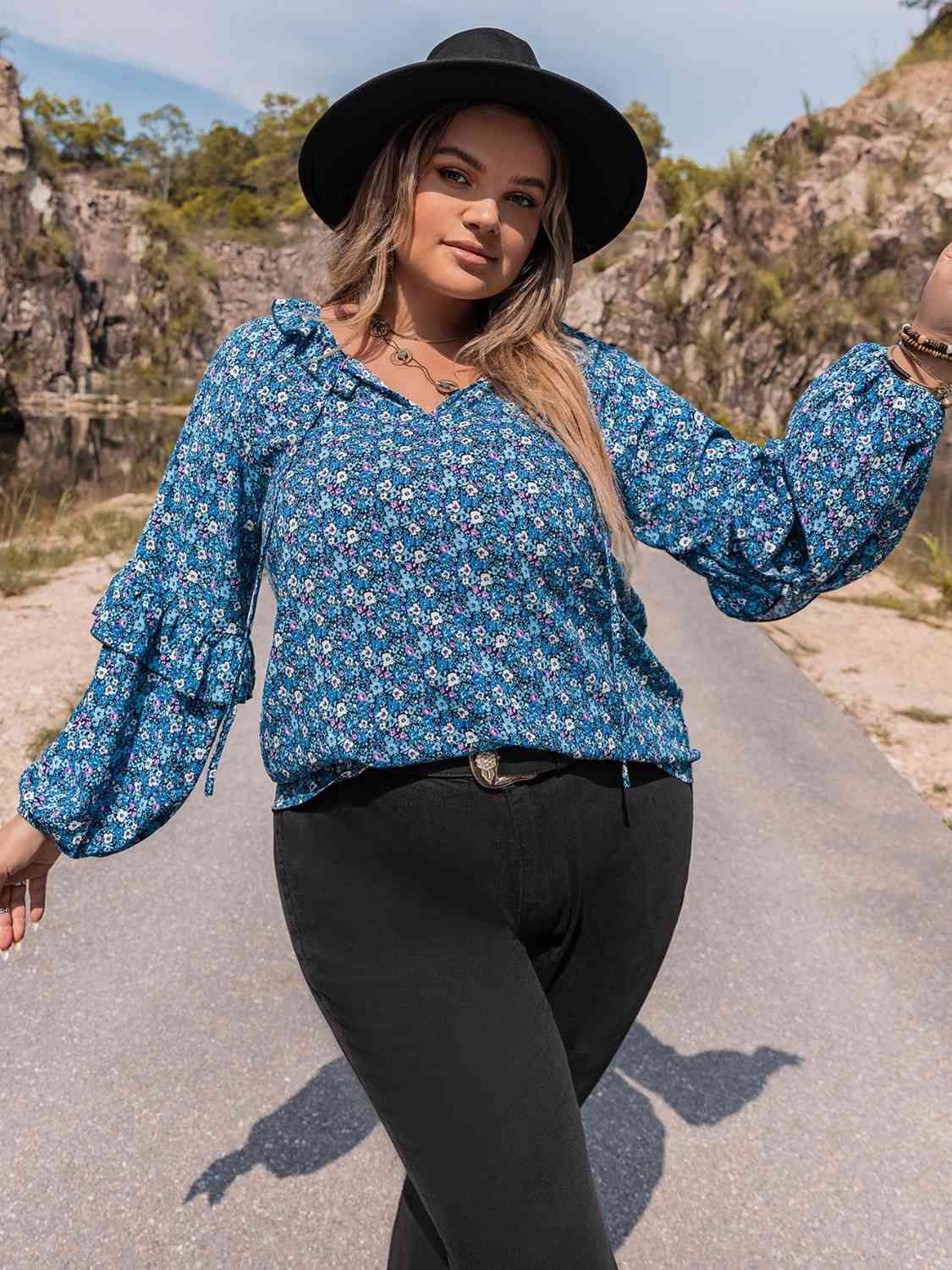 Blouse à Volants et Col Noué de Grande Taille