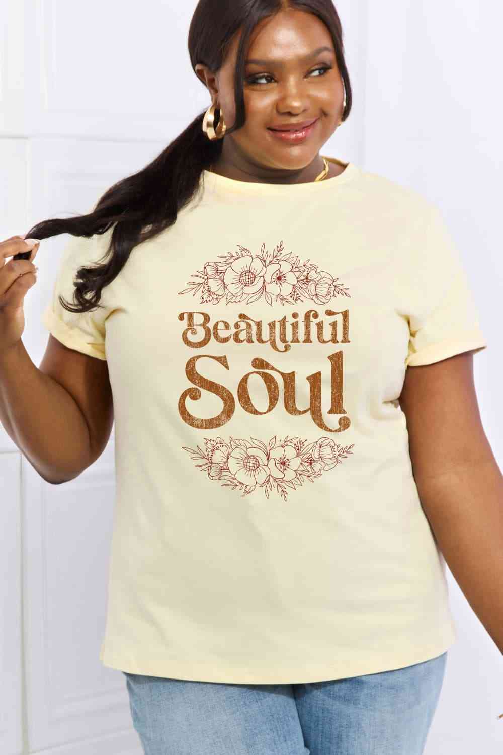 Simply Love T-shirt en coton graphique BEAUTIFUL SOUL pleine taille