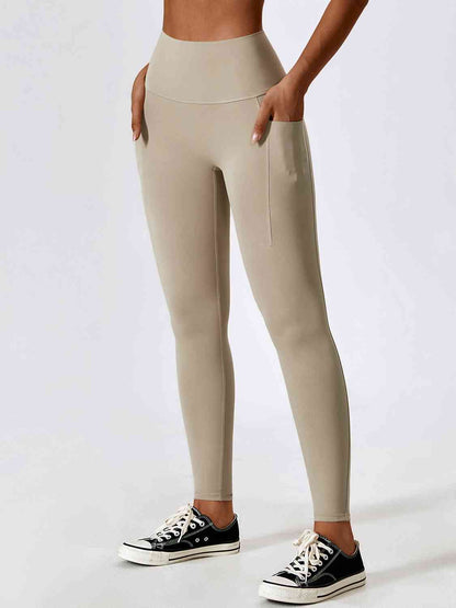 Pantalon de sport à large ceinture