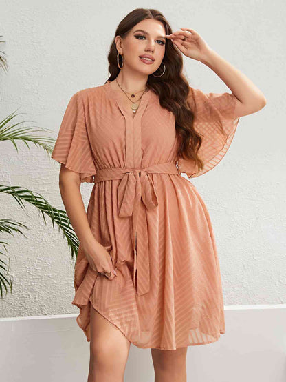 Robe à Manches Flottantes et Col Cranté à la Taille avec Lien de Grande Taille