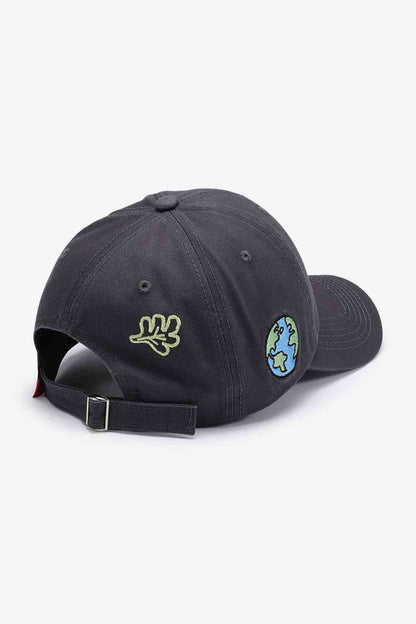 Gorra de béisbol con bordado en contraste