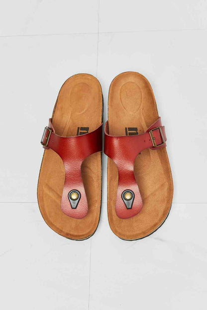 Chanclas con tira en T en rojo Drift Away de MMShoes