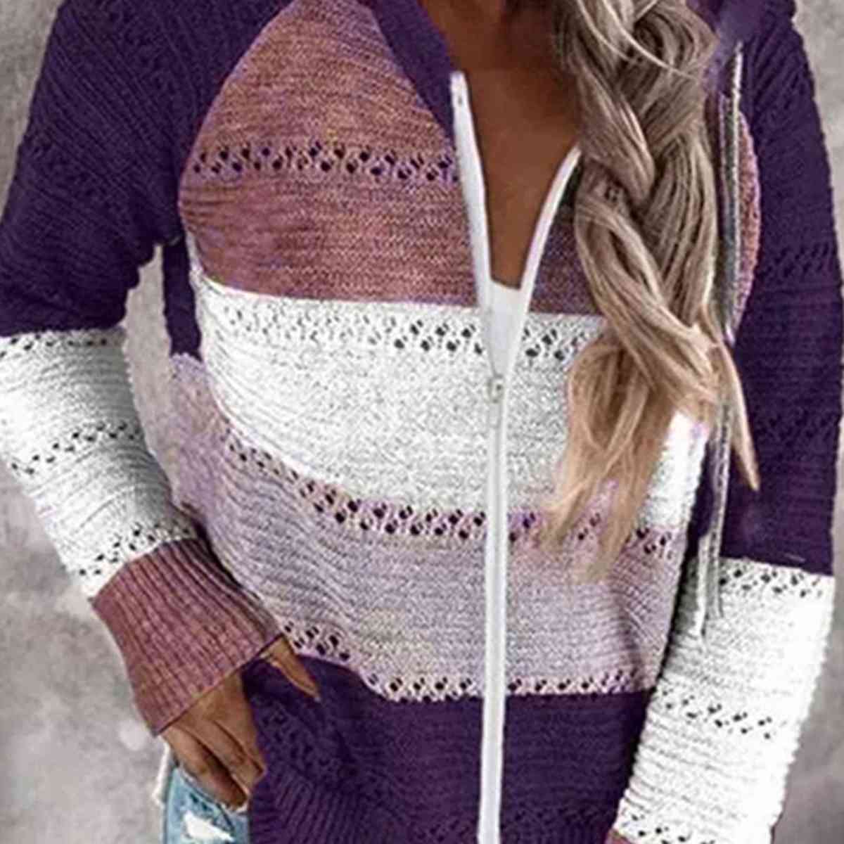 Pull à capuche avec cordon de serrage et blocs de couleurs