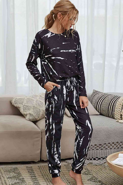 Conjunto de estar por casa con top con cuello redondo y joggers con cordón en la cintura con efecto tie-dye