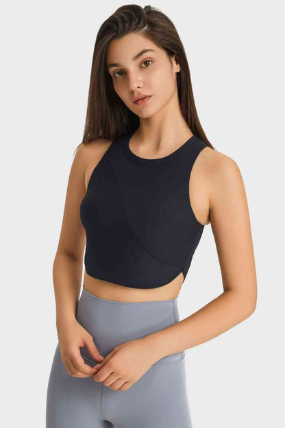 Soutien-gorge de sport avec ourlet nageur et détail