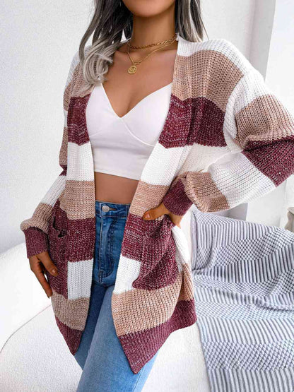 Cardigan long rayé en tricot côtelé ouvert sur le devant