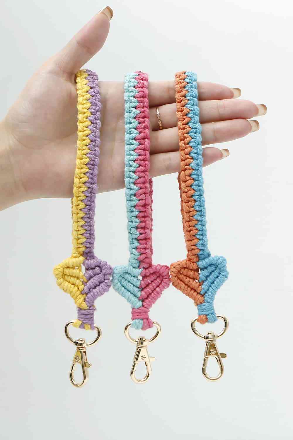 Porte-clés en macramé en forme de coeur