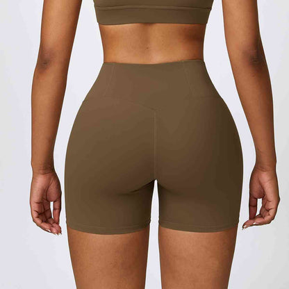 Short de sport coupe slim à large ceinture