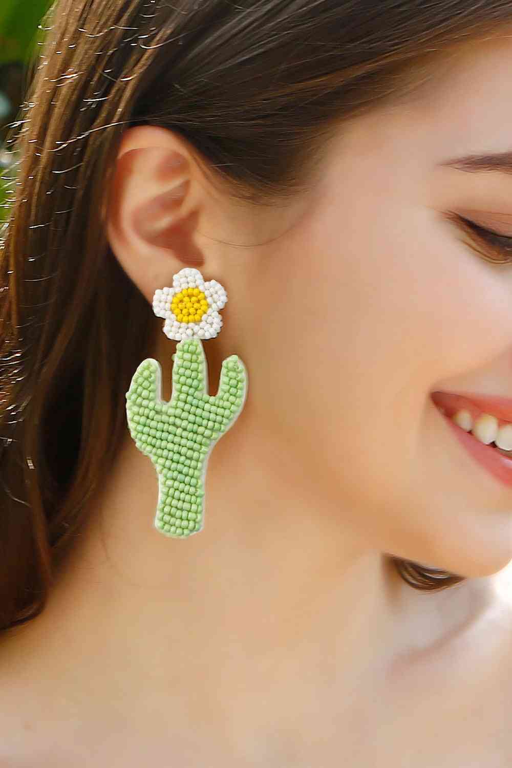 Pendientes colgantes con cuentas florales