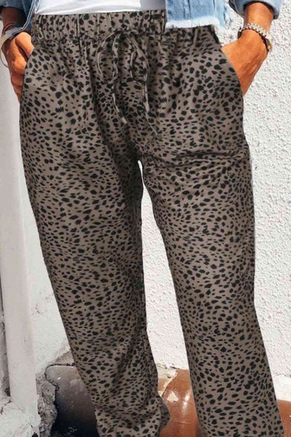 Pantalones largos con bolsillos de leopardo