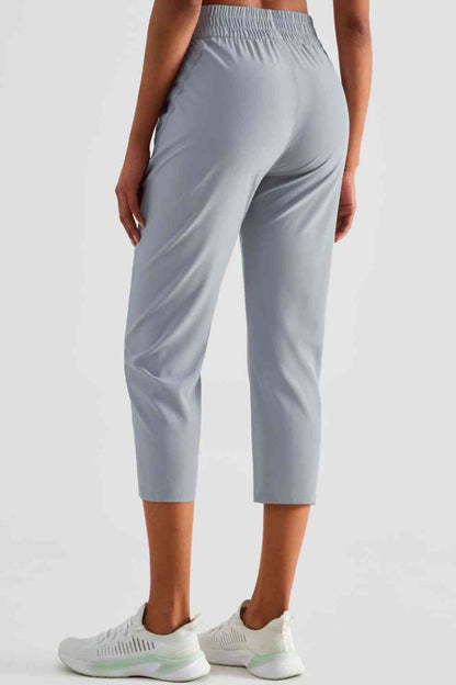 Pantalon de sport court à taille élastique