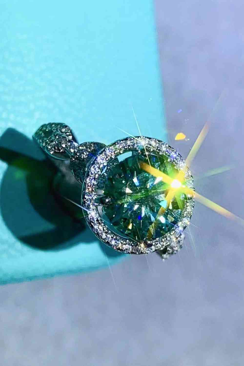 Bague vert émeraude moissanite 2 carats