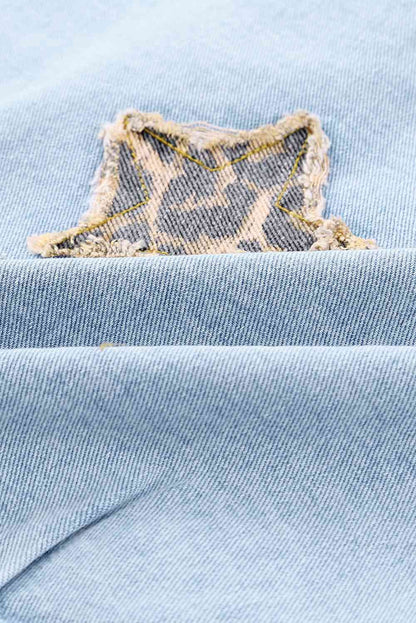 Chaqueta vaquera desgastada con aplique de estrella de leopardo