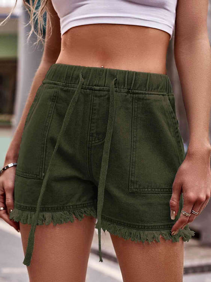 Shorts vaqueros con cordón y dobladillo sin rematar