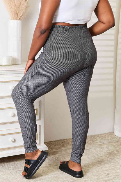 Leggings Depot - Pantalon de jogging imprimé à rayures pleine taille