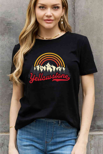 Simply Love T-shirt en coton graphique YELLOWSTONE pleine taille