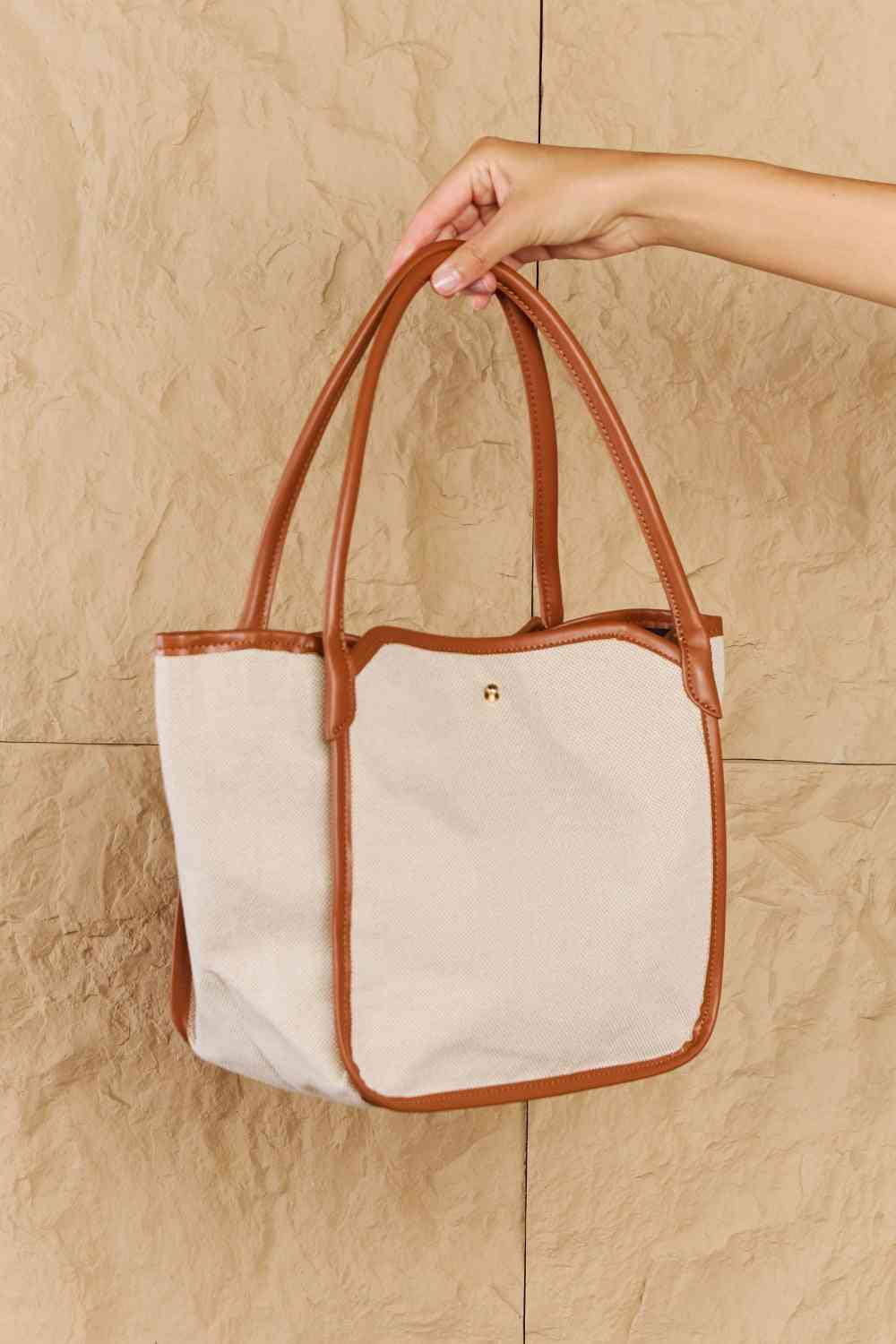 Bolso tote Fame Beach Chic con ribete de piel sintética en ocre