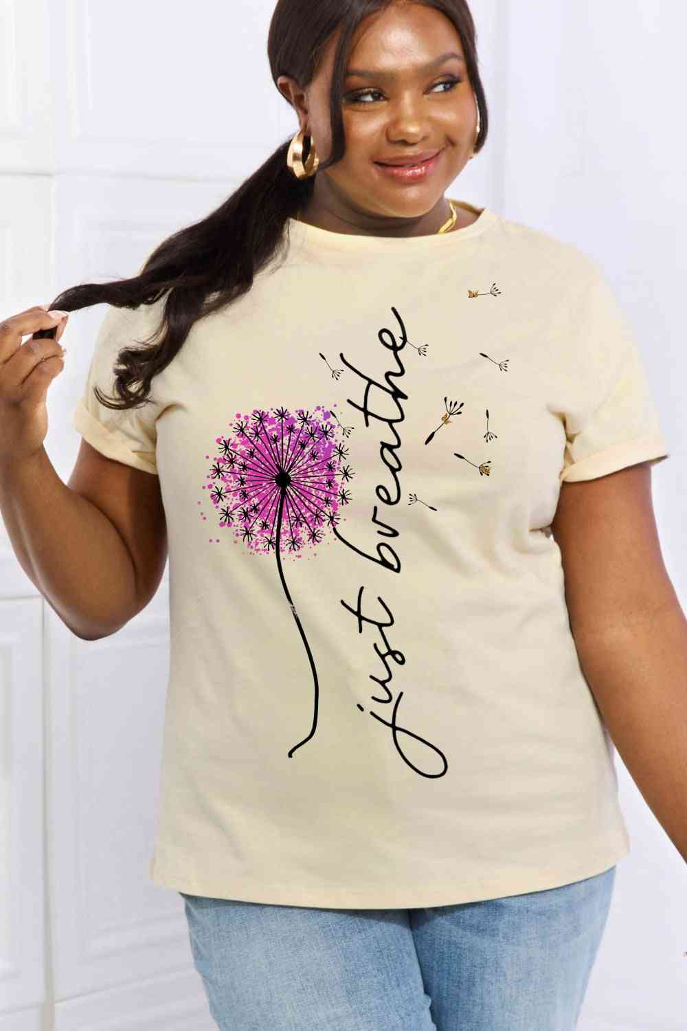 Camiseta de algodón con estampado JUST BREATHE de tamaño completo de Simply Love