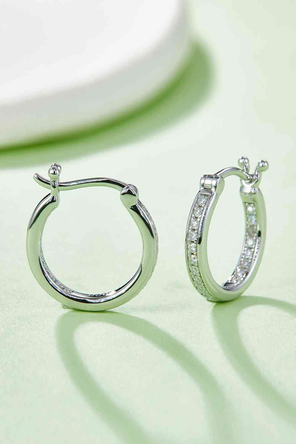 Boucles d'oreilles adorées en argent sterling 925 Moissanite