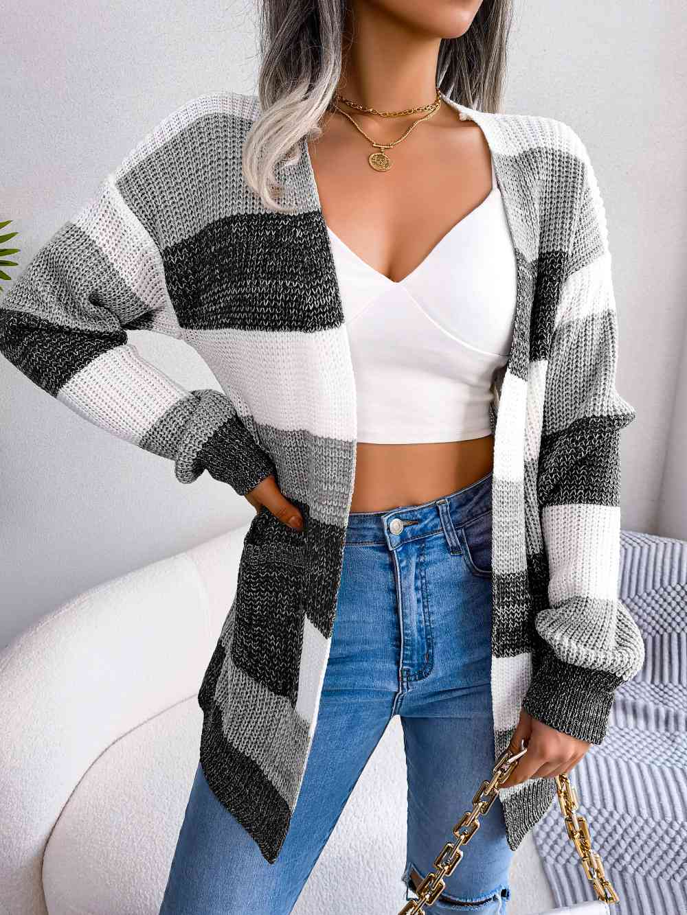 Cardigan long rayé en tricot côtelé ouvert sur le devant