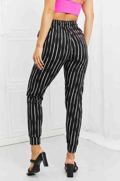 Leggings Depot Stay en joggers de tamaño completo