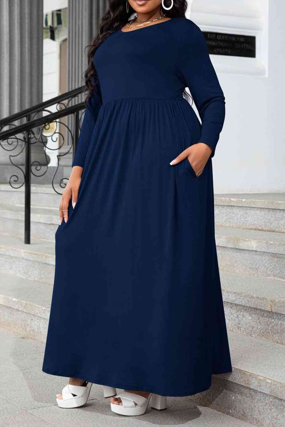 Robe longue à manches longues et col rond de grande taille avec poches