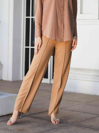 Pantalon droit à couture centrale double prise