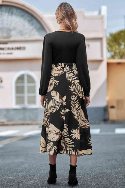 Robe imprimée à manches longues et taille nouée