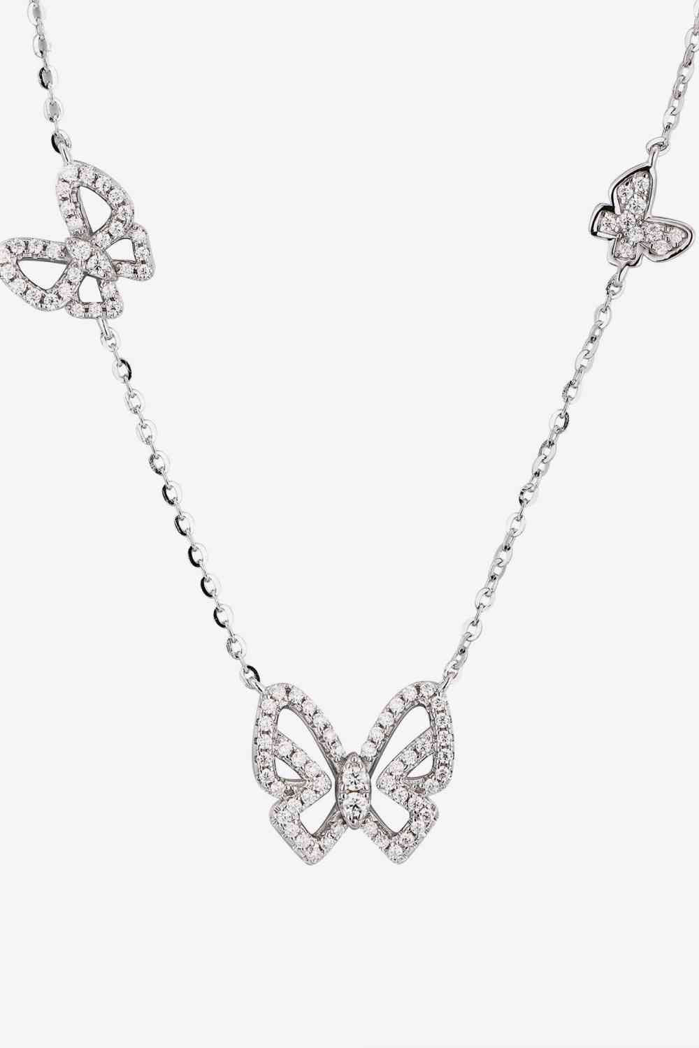 Collier en forme de papillon moissanite