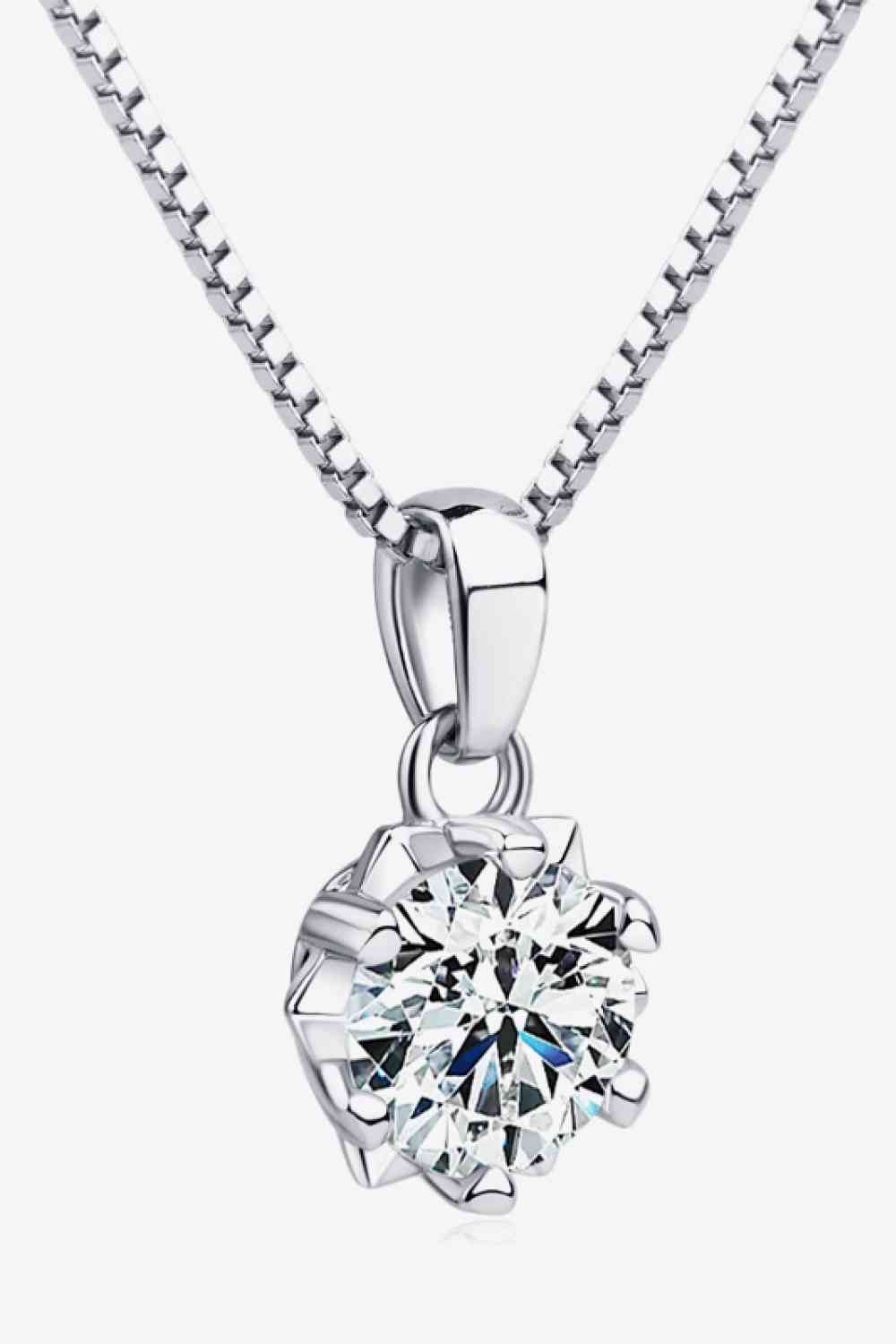 Collier plaqué platine avec pendentif moissanite 1 carat