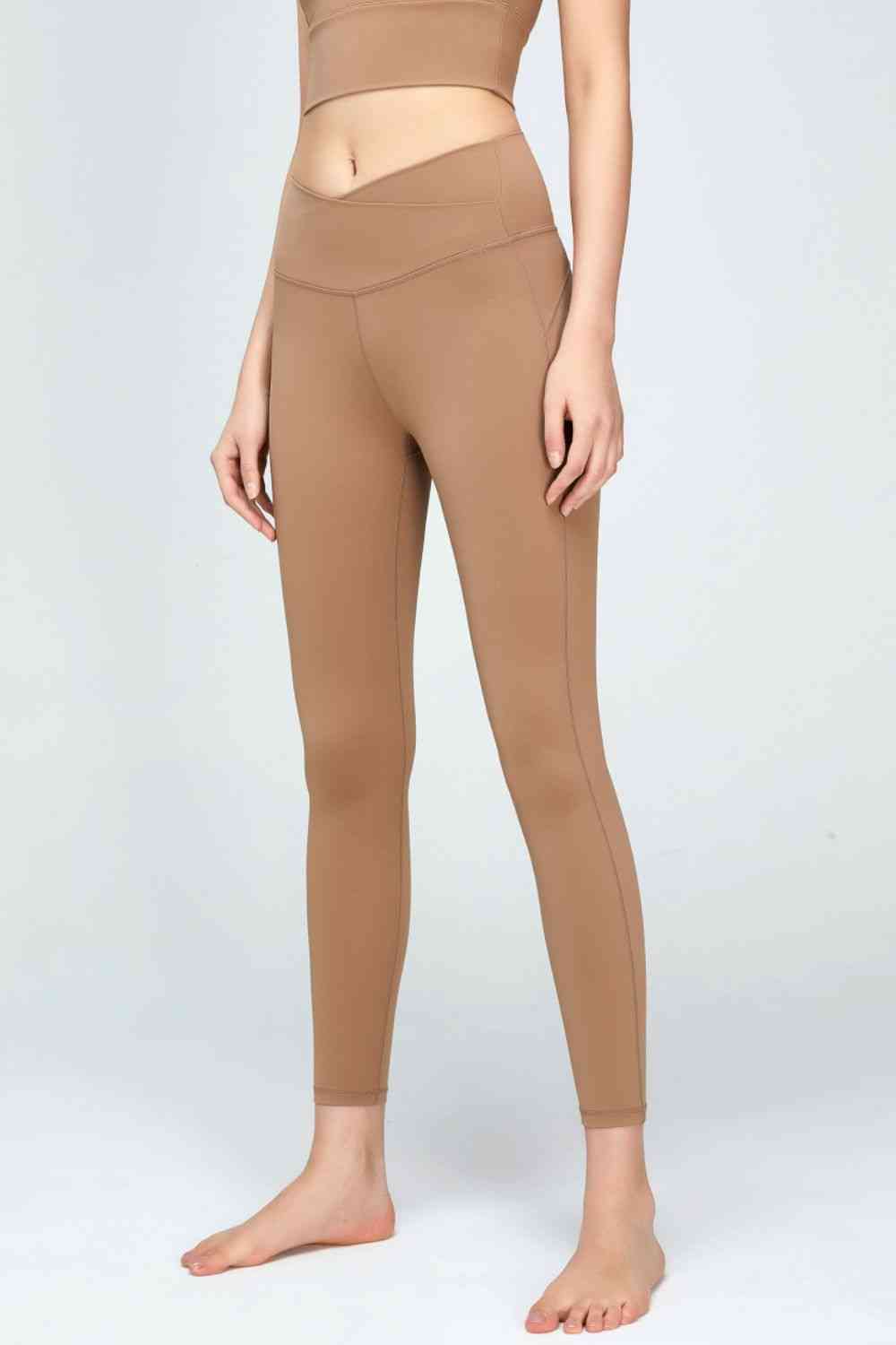 Leggings deportivos con cintura en V