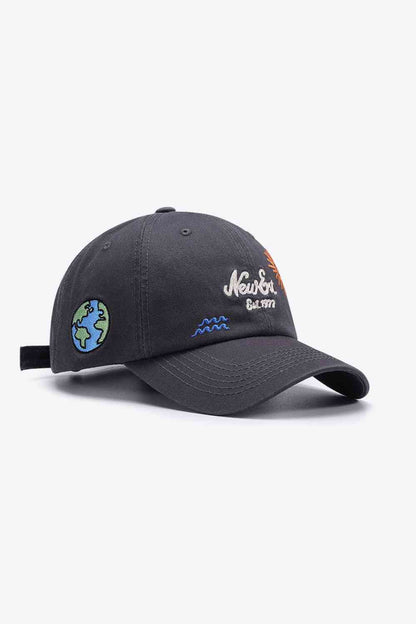 Gorra de béisbol con bordado en contraste