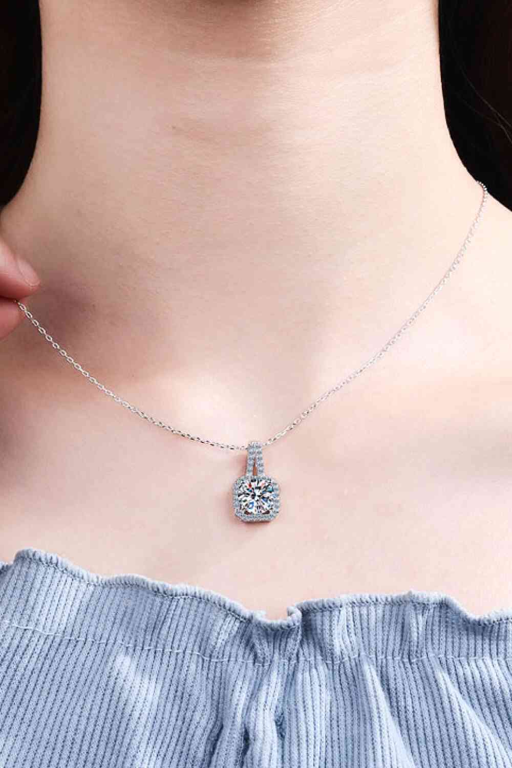 Collier moissanite adoré de 1 carat