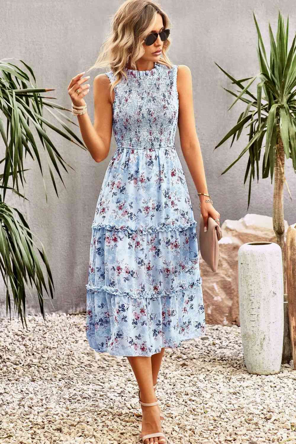 Robe midi smockée sans manches à volants