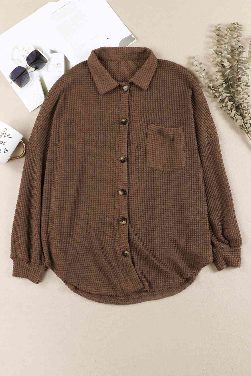 Chemise à manches longues boutonnée en tricot gaufré avec poche