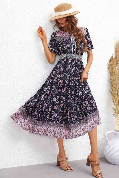 Vestido midi bohemio de manga corta con cuello en V