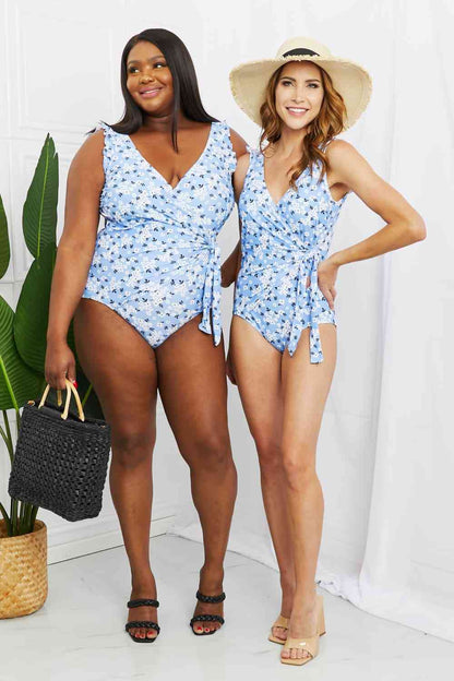 Marina West Swim - Une pièce flottante sur volants - Taille complète - Bleu fleuri