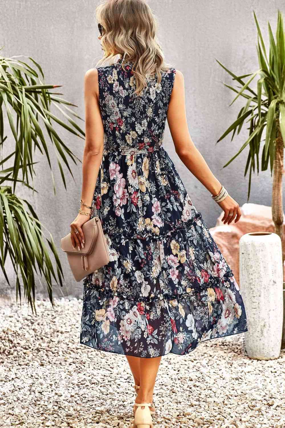 Robe midi smockée sans manches à volants